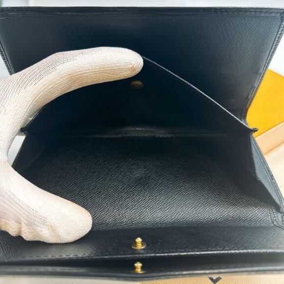 Authentic Louis Vuitton Porte Tresor International Trifold Epi Leather Wallet - Picture 4 of 10